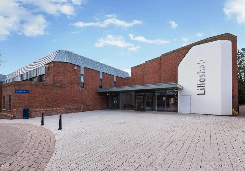House & Gardens And National Sports Centre Hotel 3*